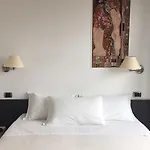 La Hotell 3*