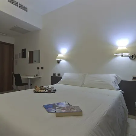La Hotel 3*