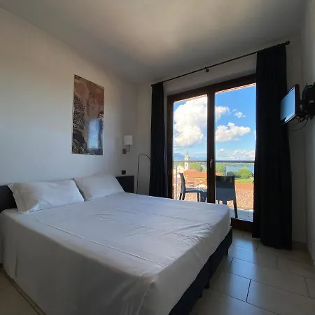 La Ξενοδοχείο Cadrezzate